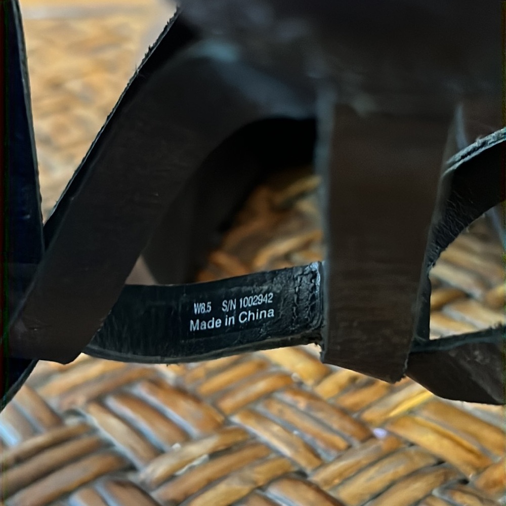 Black Ugg Heels - Picture 7 of 7